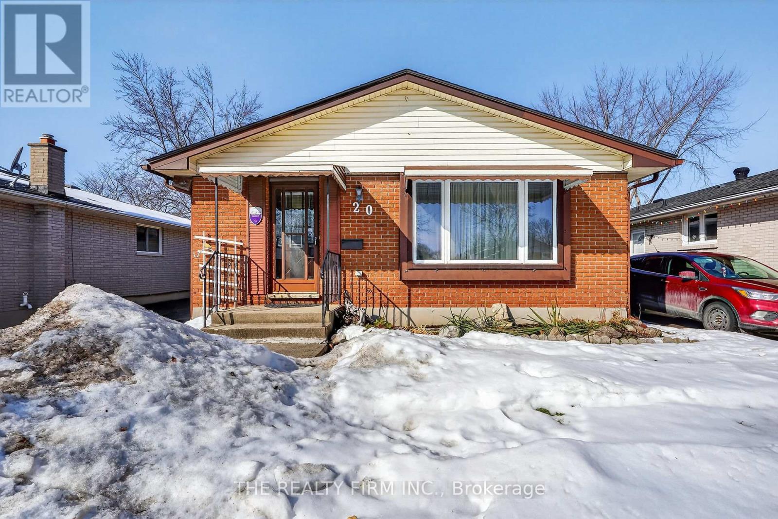 20 Harding Crescent, London South, Ontario  N6E 1G3 - Photo 2 - X12802822