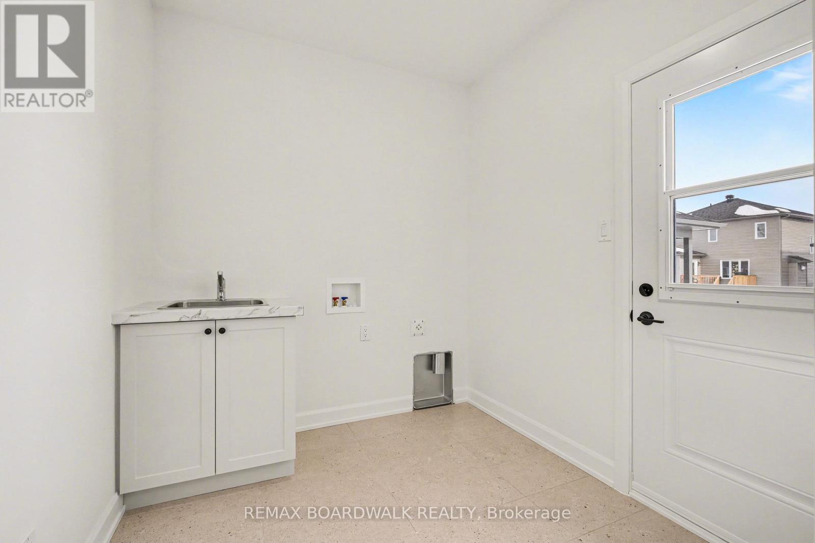 444 Aurora Street, Russell, Ontario  K4R 0L3 - Photo 18 - X12748180