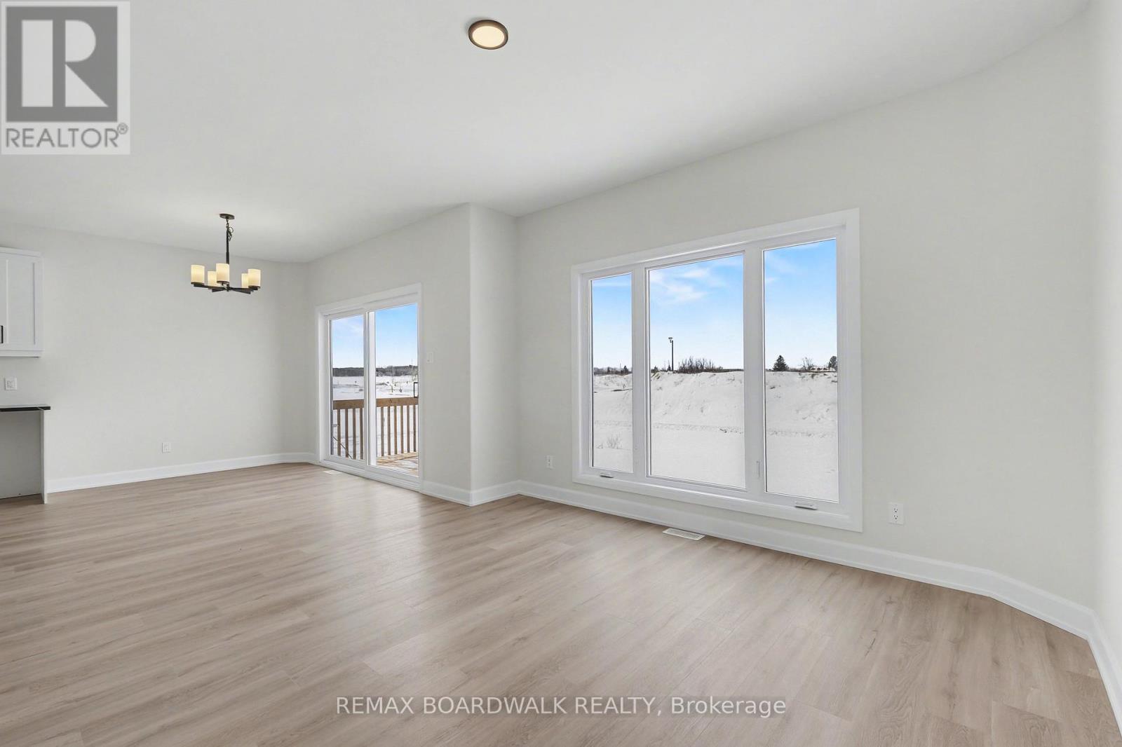 1213 Montblanc Crescent, Russell, Ontario  K0A 1W1 - Photo 3 - X9517459