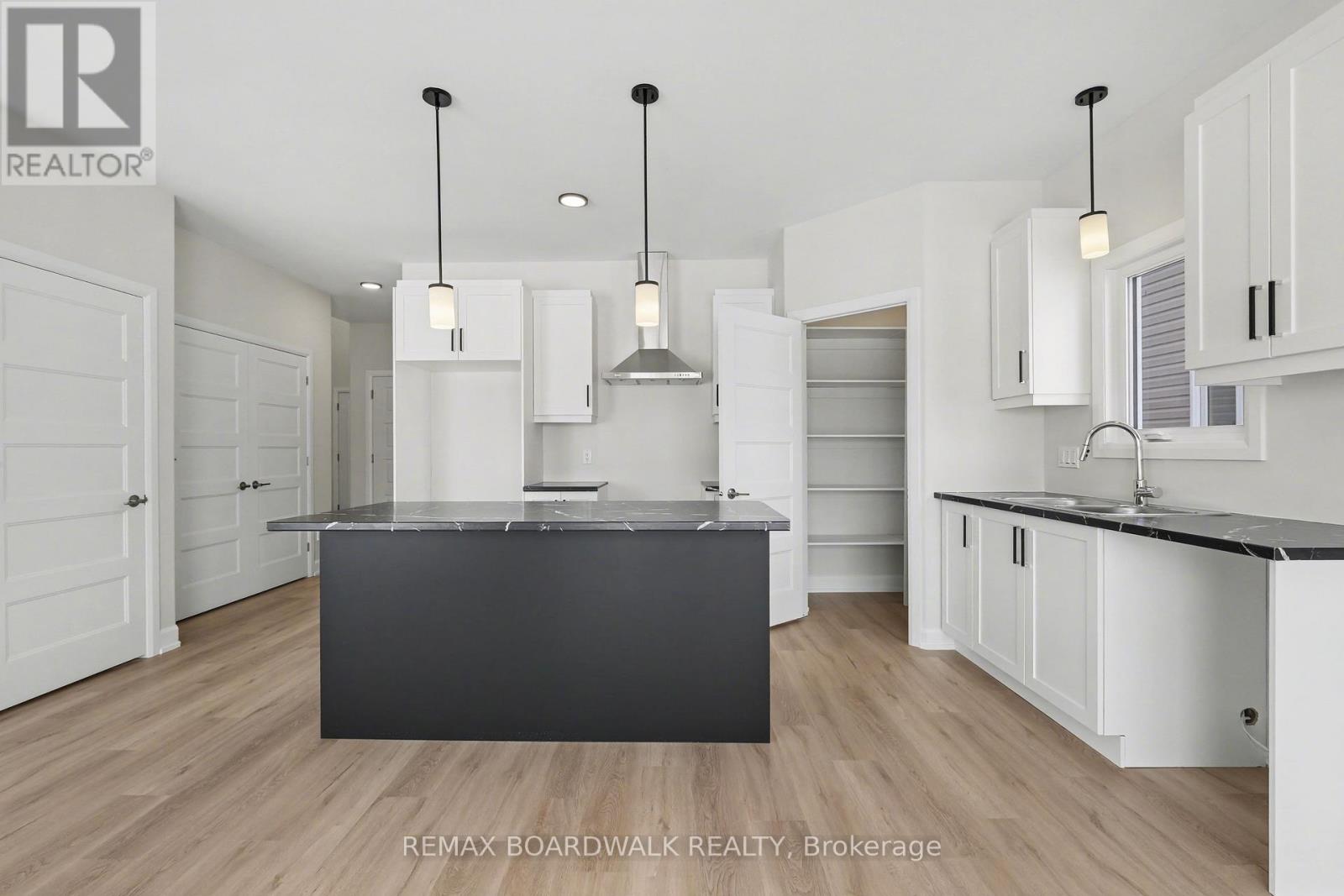 1213 Montblanc Crescent, Russell, Ontario  K0A 1W1 - Photo 6 - X9517459