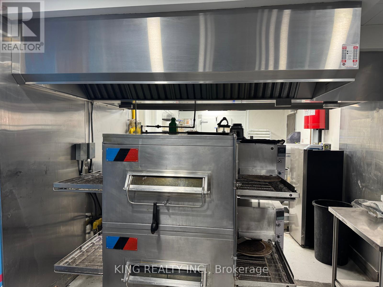 1 - 50 Sky Harbour Drive, Brampton, Ontario  L6Y 6B8 - Photo 3 - W12802790