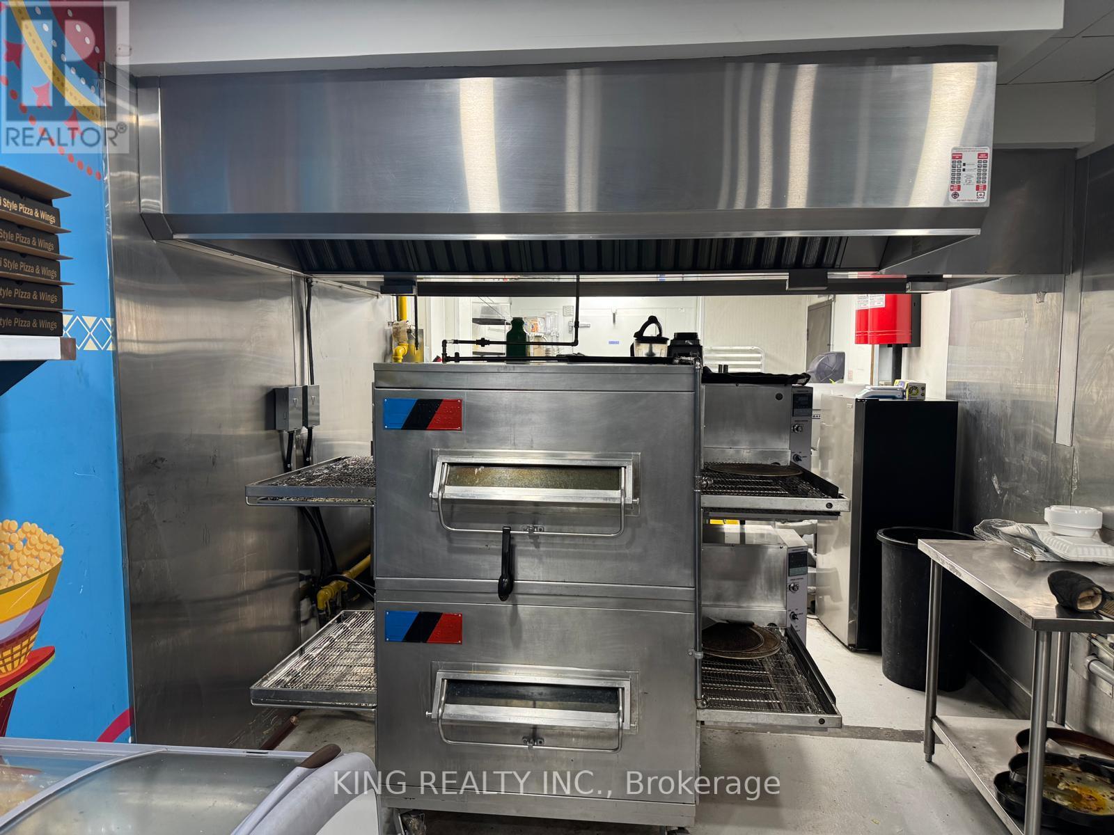 1 - 50 Sky Harbour Drive, Brampton, Ontario  L6Y 6B8 - Photo 4 - W12802790