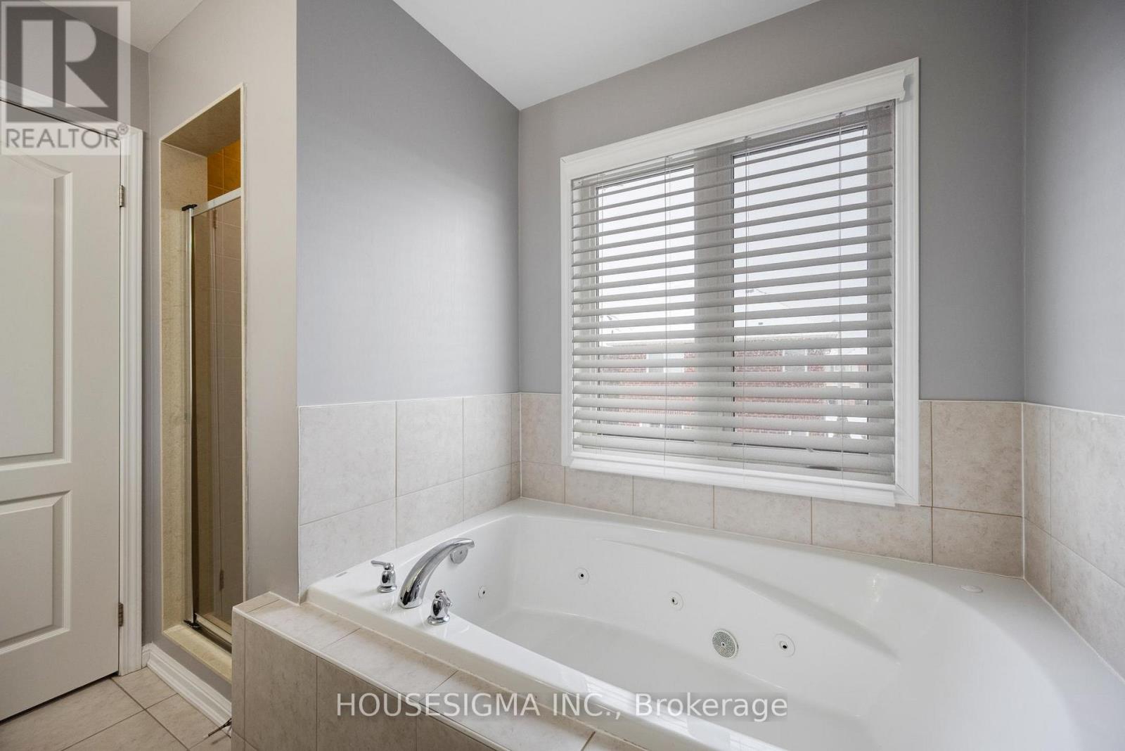 19 Seafair Crescent, Brampton, Ontario  L6Y 5W2 - Photo 25 - W12802816