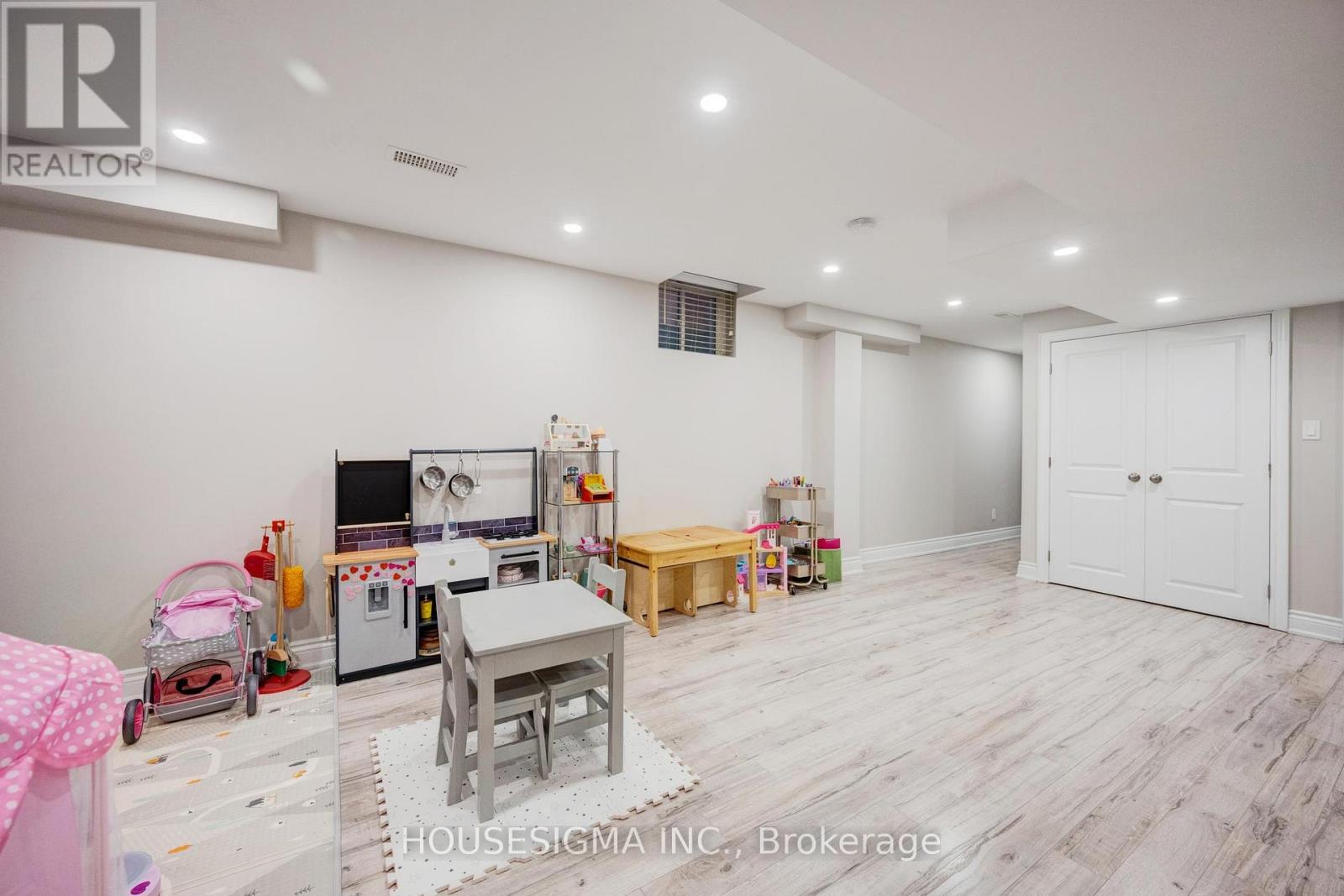 19 Seafair Crescent, Brampton, Ontario  L6Y 5W2 - Photo 39 - W12802816