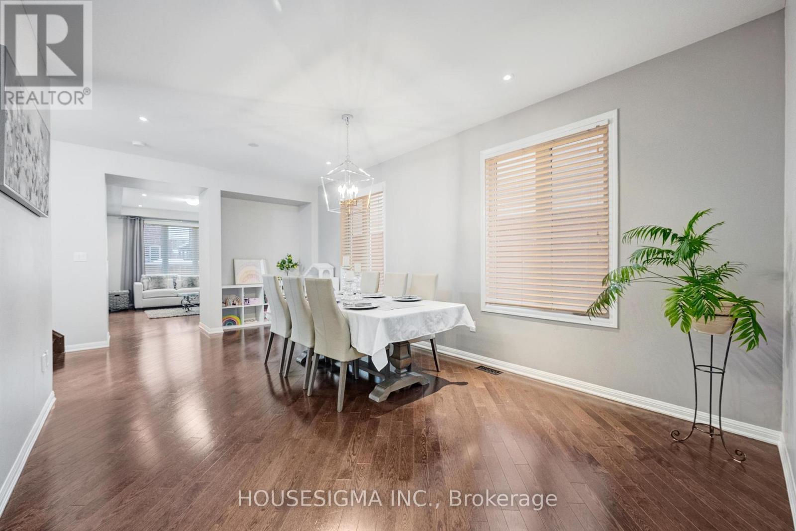 19 Seafair Crescent, Brampton, Ontario  L6Y 5W2 - Photo 5 - W12802816