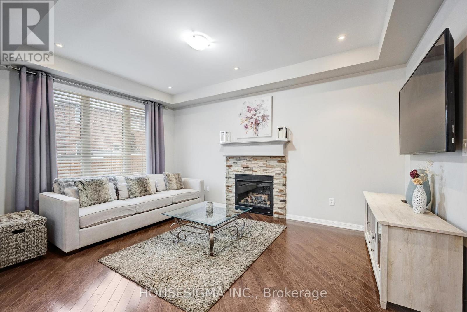 19 Seafair Crescent, Brampton, Ontario  L6Y 5W2 - Photo 9 - W12802816