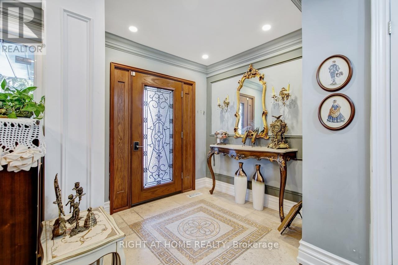 397 Maple Leaf Drive, Toronto, Ontario  M6L 1P4 - Photo 3 - W12802854