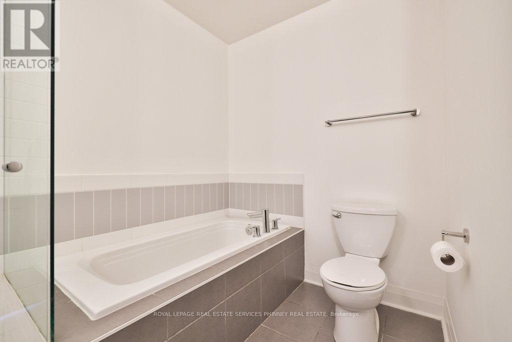 1606 - 1 Hurontario Street, Mississauga (Port Credit), Ontario  L5G 0A3 - Photo 25 - W12802856