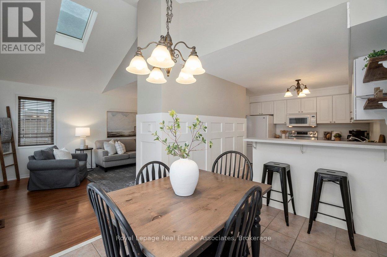 42 Harriet Street, Halton Hills, Ontario  L7G 5W7 - Photo 15 - W12802902