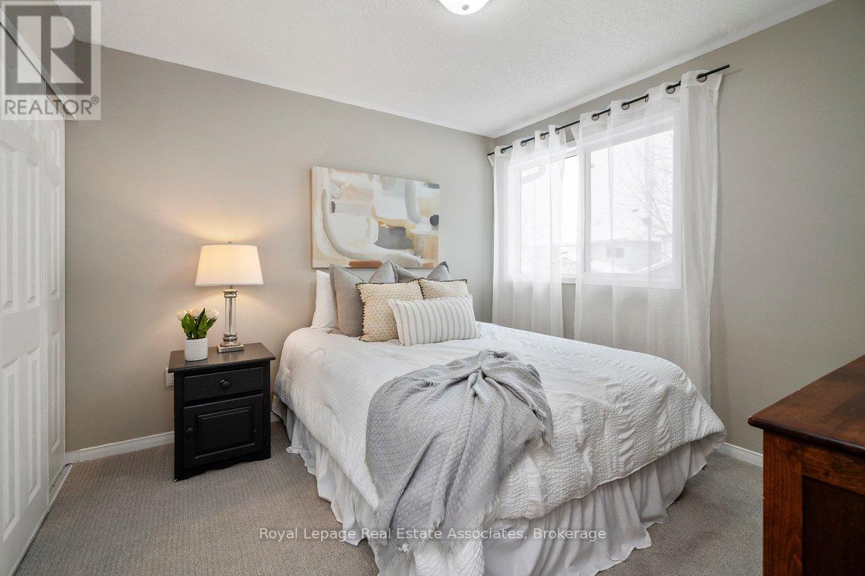 42 Harriet Street, Halton Hills, Ontario  L7G 5W7 - Photo 26 - W12802902