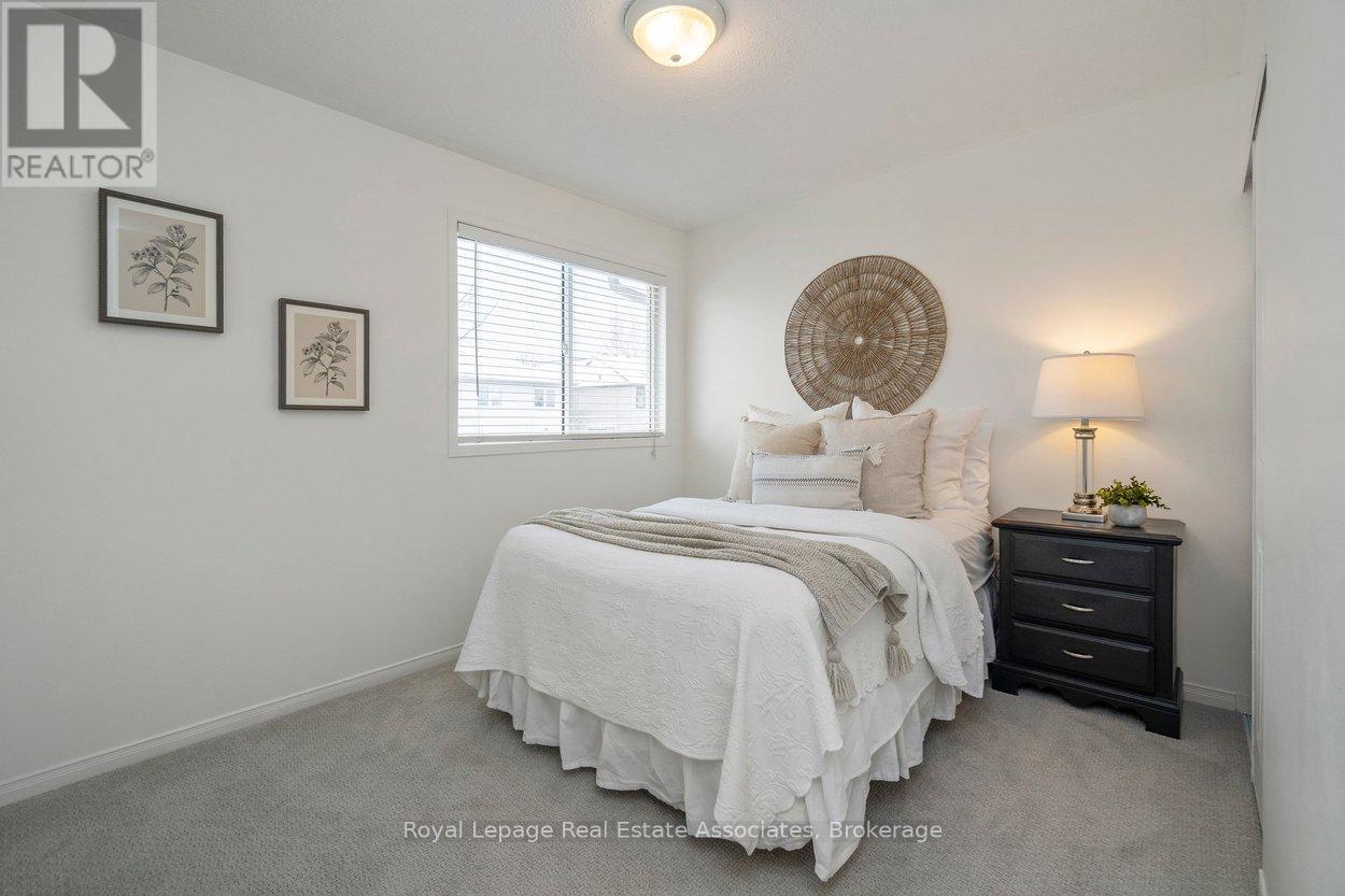 42 Harriet Street, Halton Hills, Ontario  L7G 5W7 - Photo 28 - W12802902