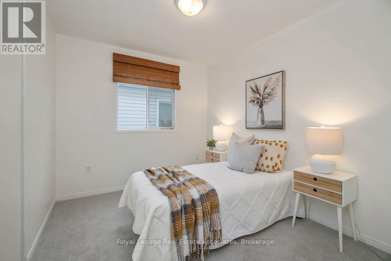 42 Harriet Street, Halton Hills, Ontario  L7G 5W7 - Photo 30 - W12802902