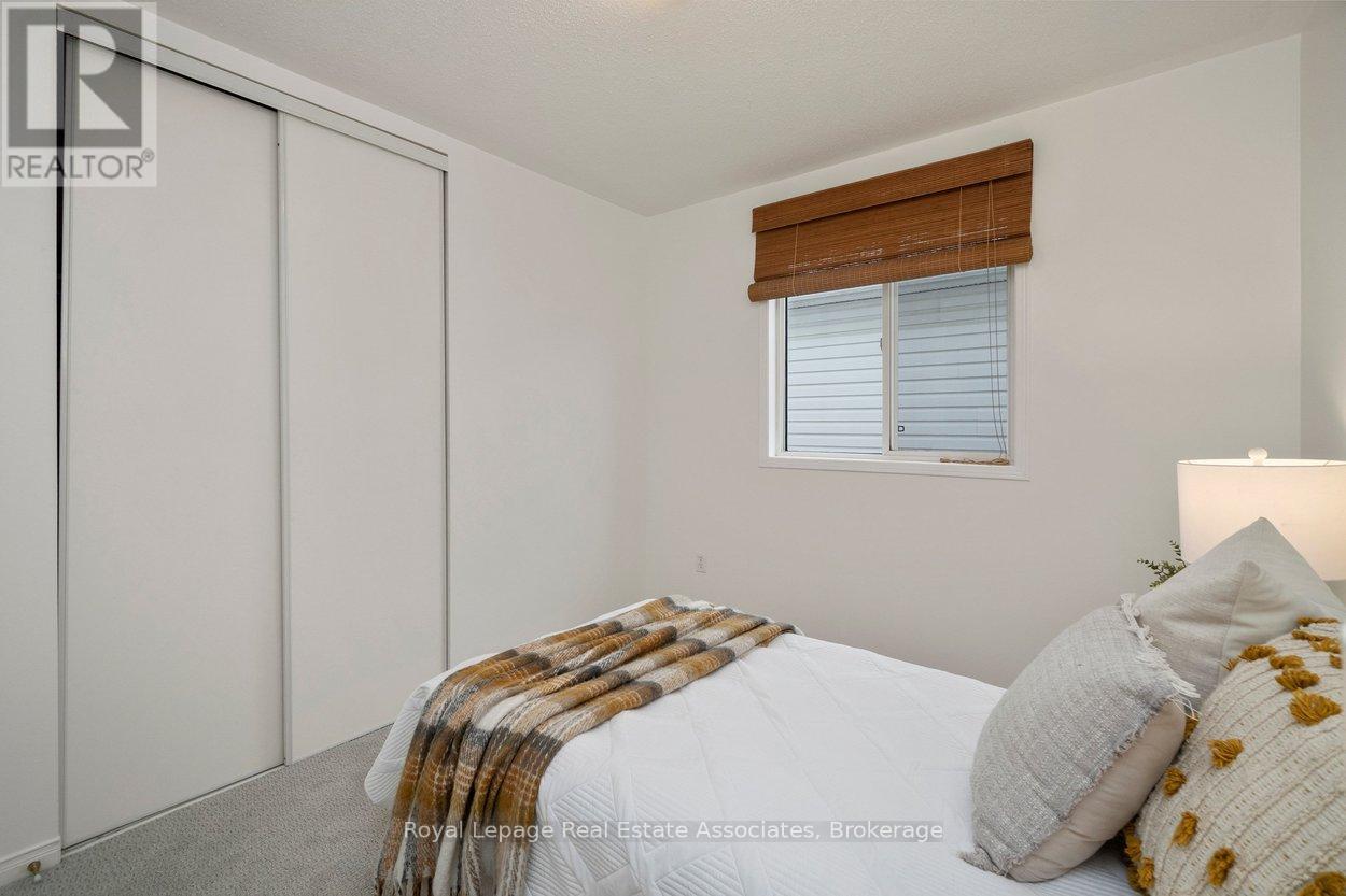 42 Harriet Street, Halton Hills, Ontario  L7G 5W7 - Photo 31 - W12802902