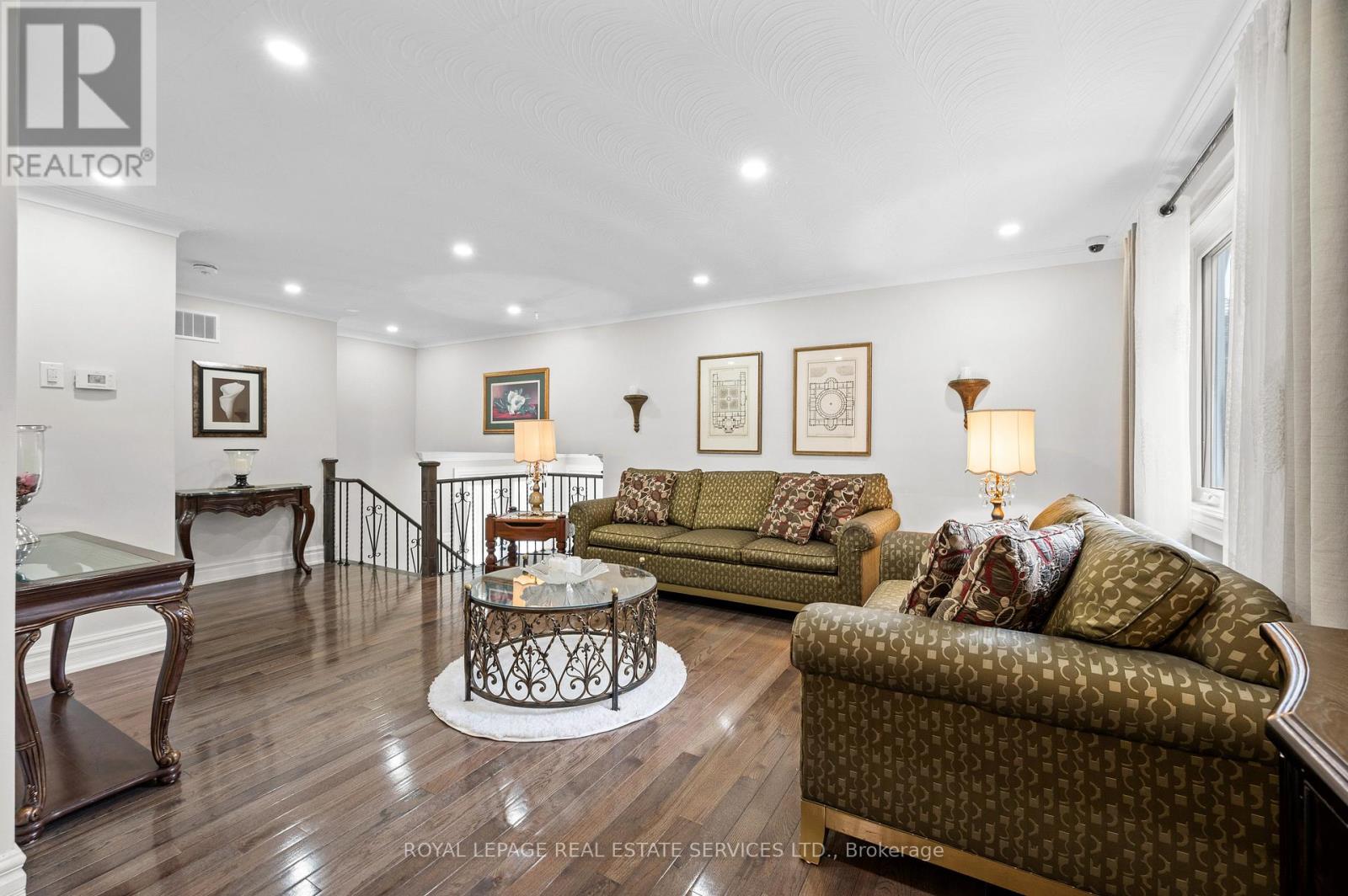 23 Hillside Drive, Brampton, Ontario  L6S 1A2 - Photo 18 - W12802924