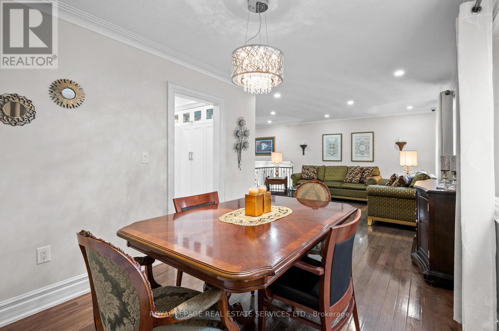 23 Hillside Drive, Brampton, Ontario  L6S 1A2 - Photo 20 - W12802924