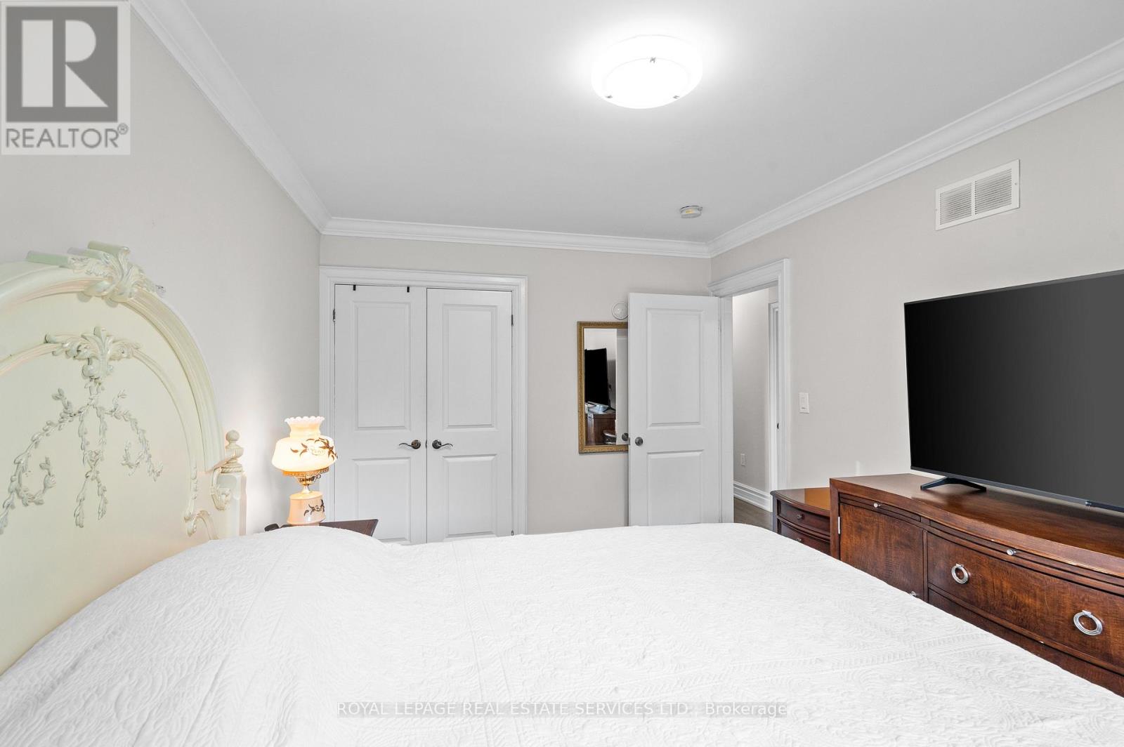 23 Hillside Drive, Brampton, Ontario  L6S 1A2 - Photo 27 - W12802924