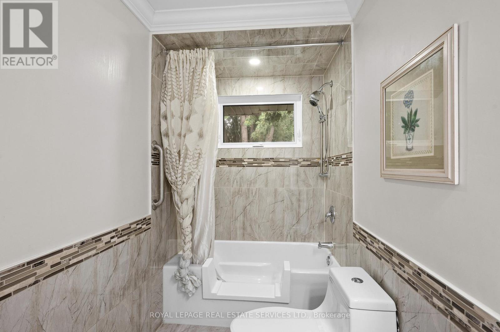 23 Hillside Drive, Brampton, Ontario  L6S 1A2 - Photo 30 - W12802924