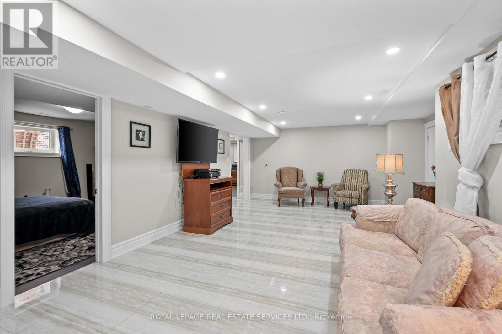 23 Hillside Drive, Brampton, Ontario  L6S 1A2 - Photo 37 - W12802924