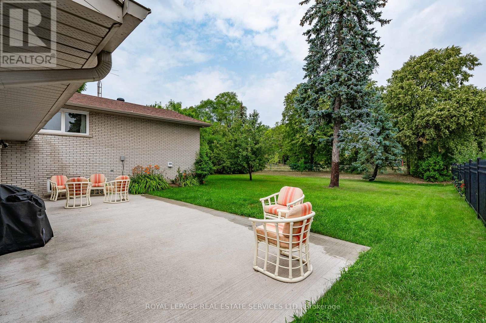 23 Hillside Drive, Brampton, Ontario  L6S 1A2 - Photo 44 - W12802924