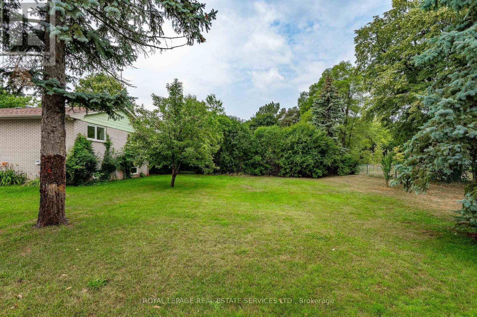 23 Hillside Drive, Brampton, Ontario  L6S 1A2 - Photo 46 - W12802924