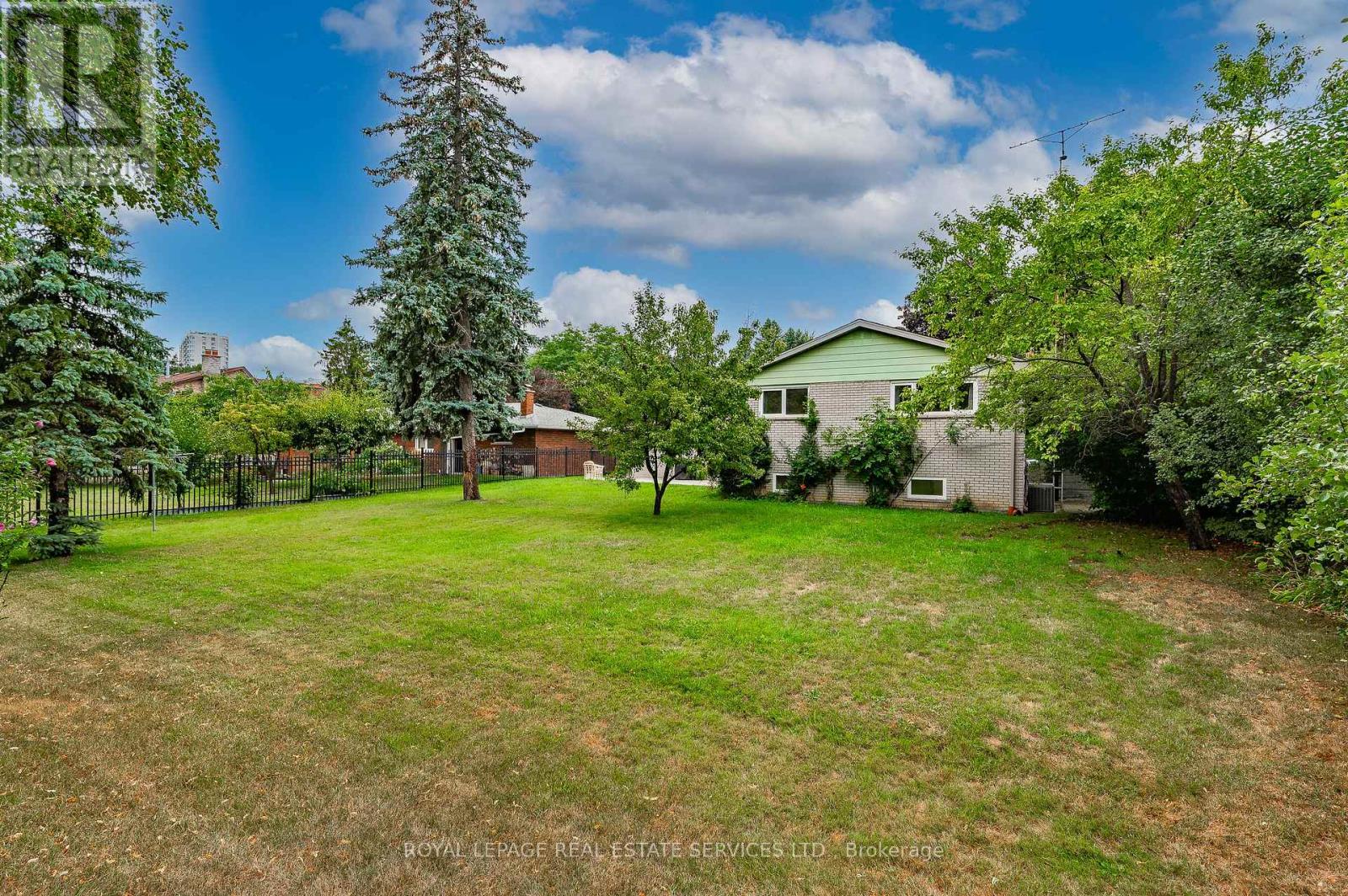 23 Hillside Drive, Brampton, Ontario  L6S 1A2 - Photo 48 - W12802924