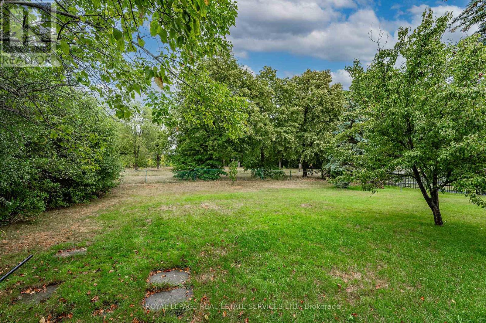 23 Hillside Drive, Brampton, Ontario  L6S 1A2 - Photo 49 - W12802924