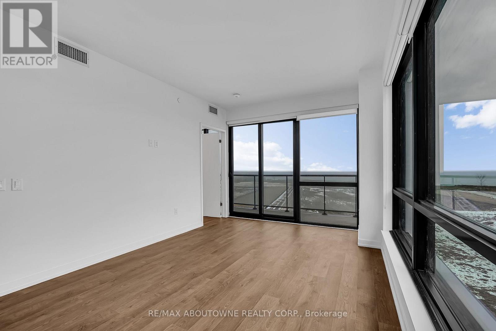 517 - 251 Masonry Way, Mississauga (Port Credit), Ontario  L5H 0B2 - Photo 23 - W12802984