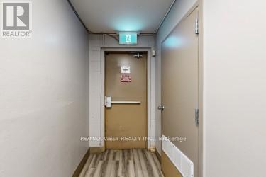 901 Jane Street, Toronto, Ontario  M6N 4C6 - Photo 10 - W12802990