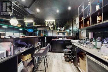 901 Jane Street, Toronto, Ontario  M6N 4C6 - Photo 8 - W12802990