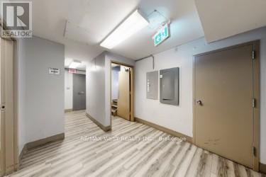 901 Jane Street, Toronto, Ontario  M6N 4C6 - Photo 9 - W12802990