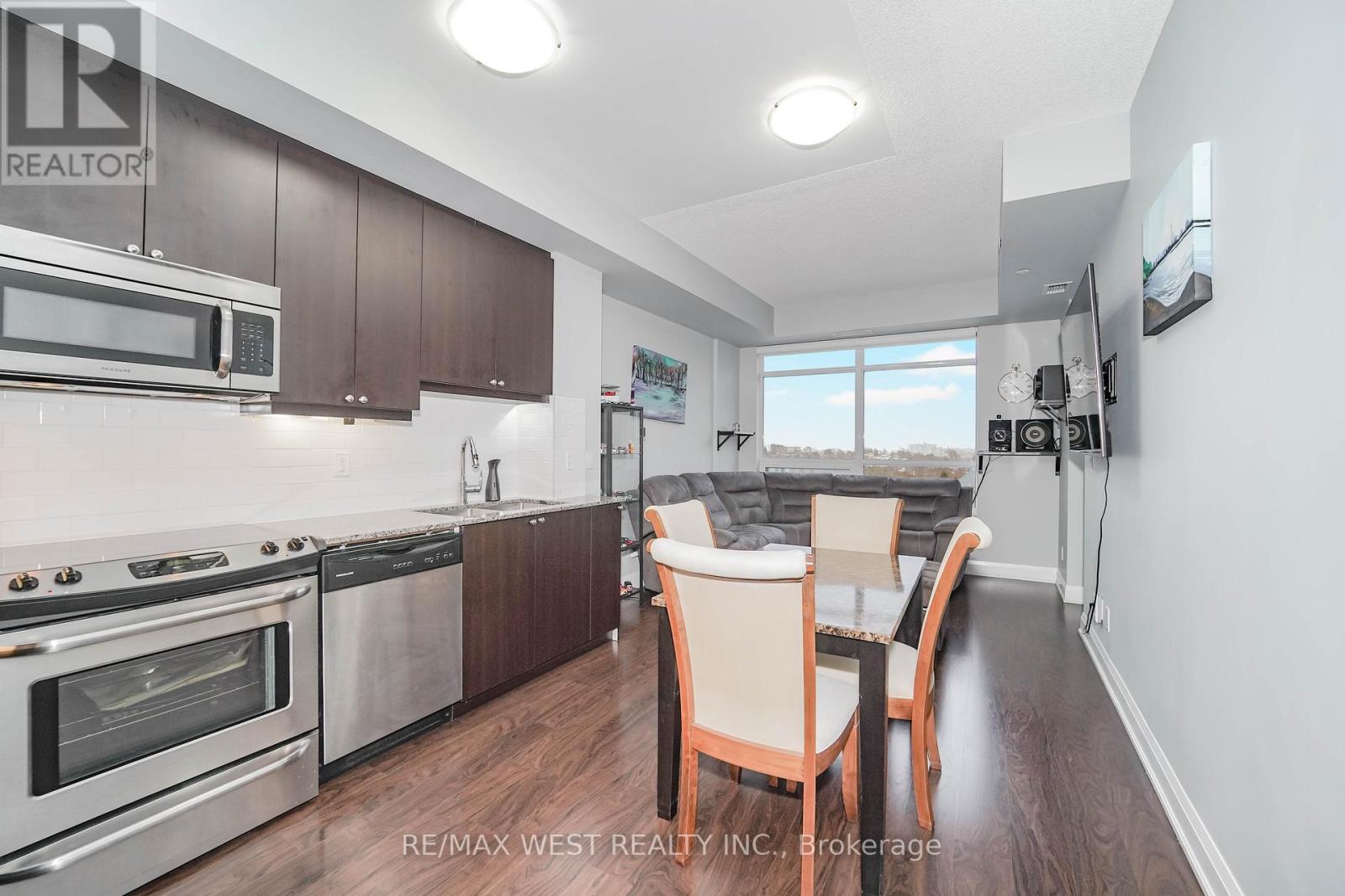 409 - 35 Fontenay Court, Toronto, Ontario  M9A 0C4 - Photo 6 - W12803000