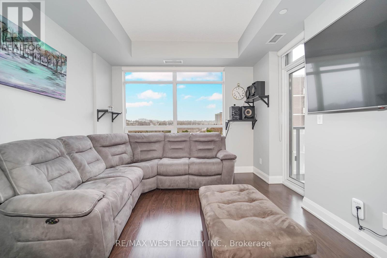 409 - 35 Fontenay Court, Toronto, Ontario  M9A 0C4 - Photo 7 - W12803000