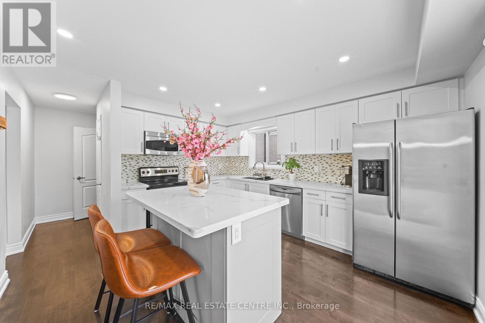 19 Jaffa Drive, Brampton, Ontario  L6S 4C7 - Photo 13 - W12803004