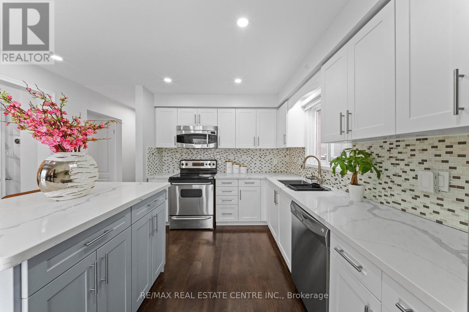 19 Jaffa Drive, Brampton, Ontario  L6S 4C7 - Photo 14 - W12803004