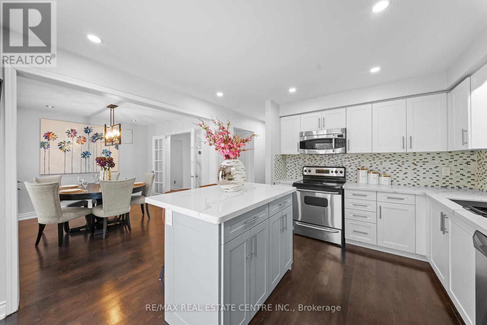 19 Jaffa Drive, Brampton, Ontario  L6S 4C7 - Photo 16 - W12803004