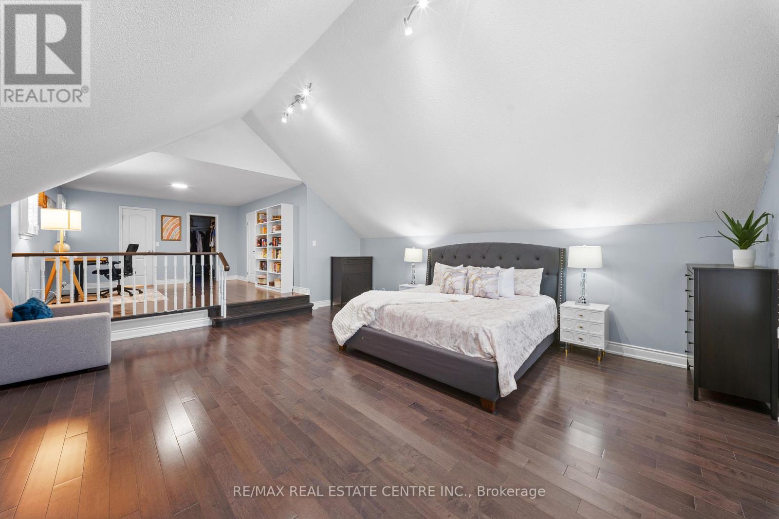 19 Jaffa Drive, Brampton, Ontario  L6S 4C7 - Photo 29 - W12803004