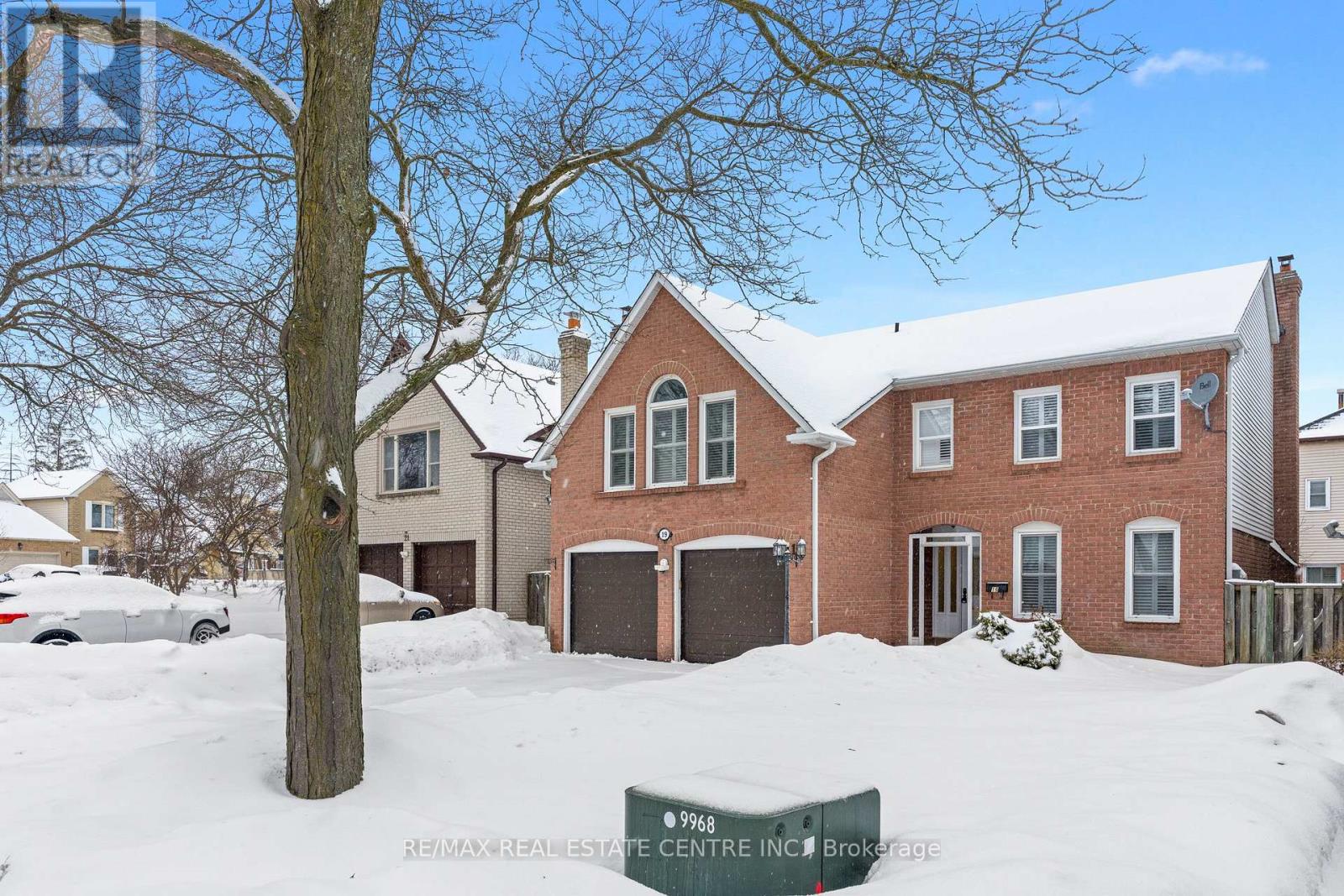 19 Jaffa Drive, Brampton, Ontario  L6S 4C7 - Photo 3 - W12803004