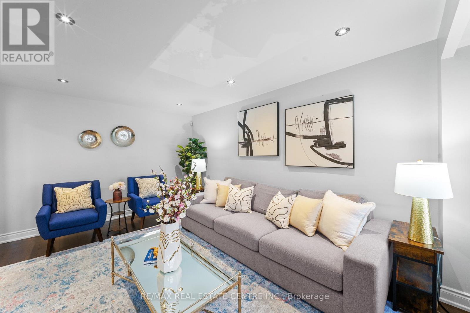 19 Jaffa Drive, Brampton, Ontario  L6S 4C7 - Photo 9 - W12803004