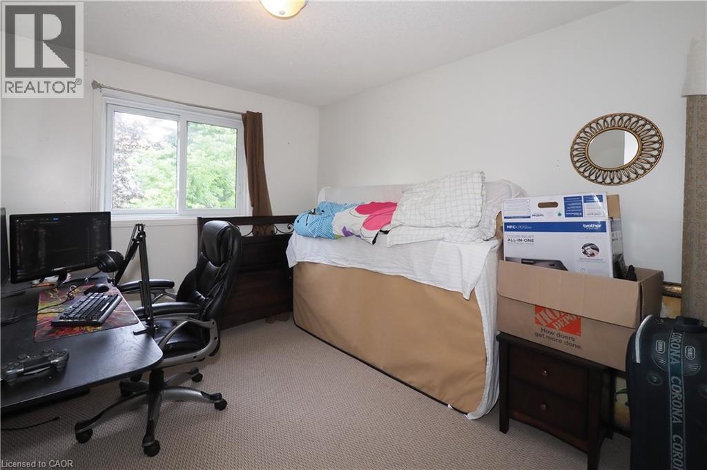 429 Exmoor Street, Waterloo, Ontario N2K 3X5 - Photo 19 - 40804310