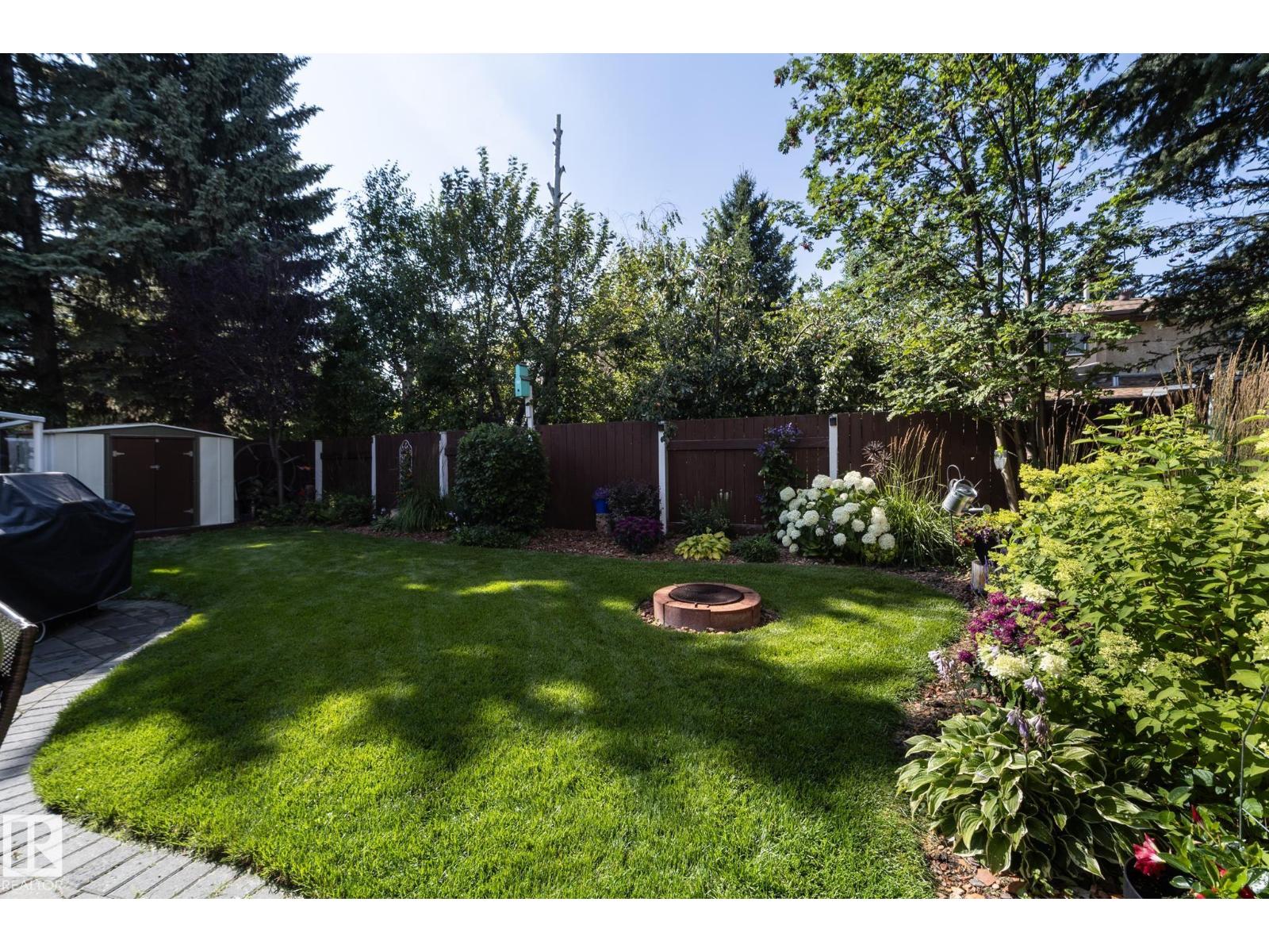 932 110a St Nw, Edmonton, Alberta  T6J 6N1 - Photo 9 - E4474103