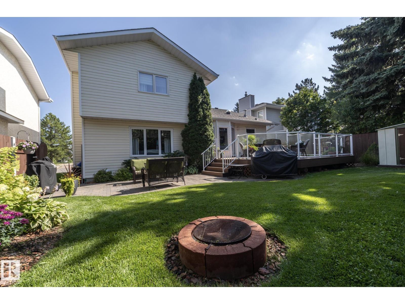 932 110a St Nw, Edmonton, Alberta  T6J 6N1 - Photo 5 - E4474103