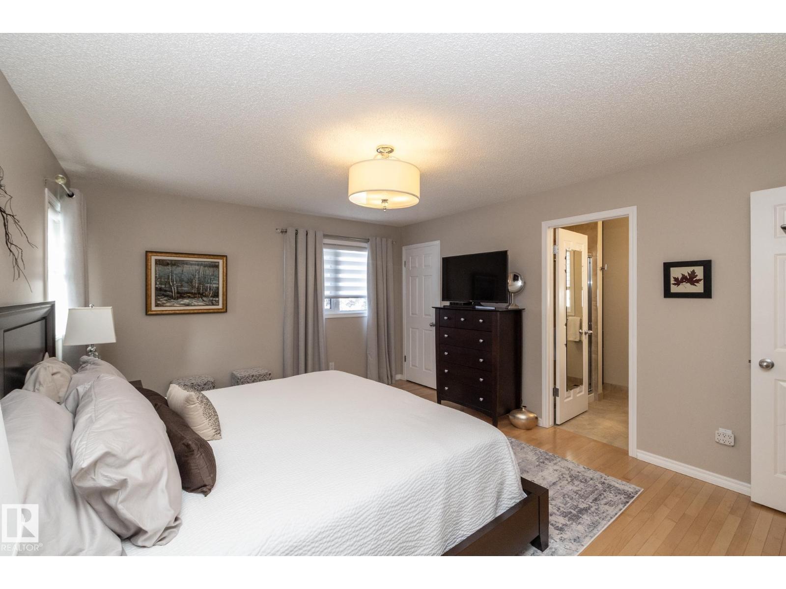 932 110a St Nw, Edmonton, Alberta  T6J 6N1 - Photo 53 - E4474103