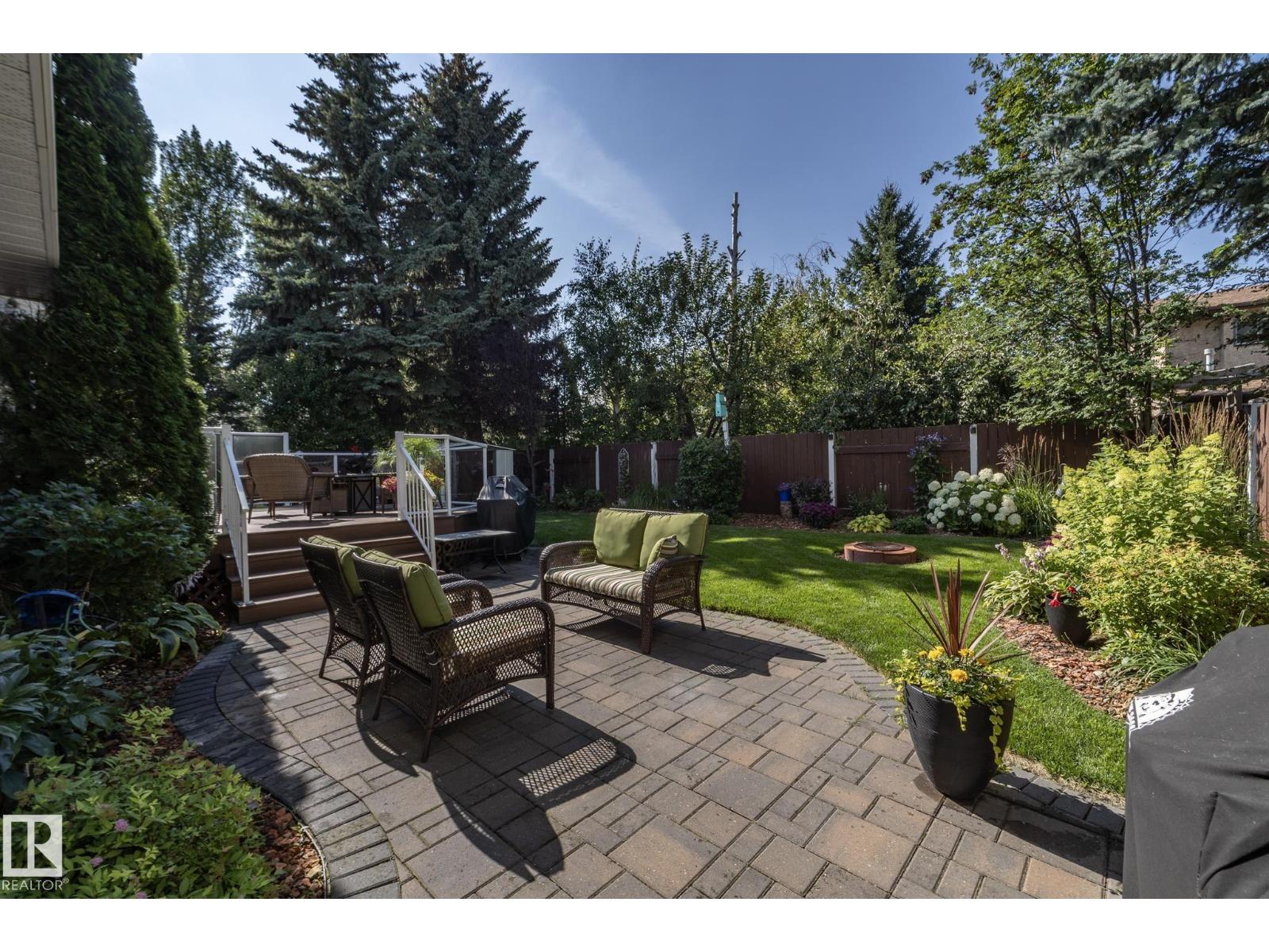 932 110a St Nw, Edmonton, Alberta  T6J 6N1 - Photo 3 - E4474103