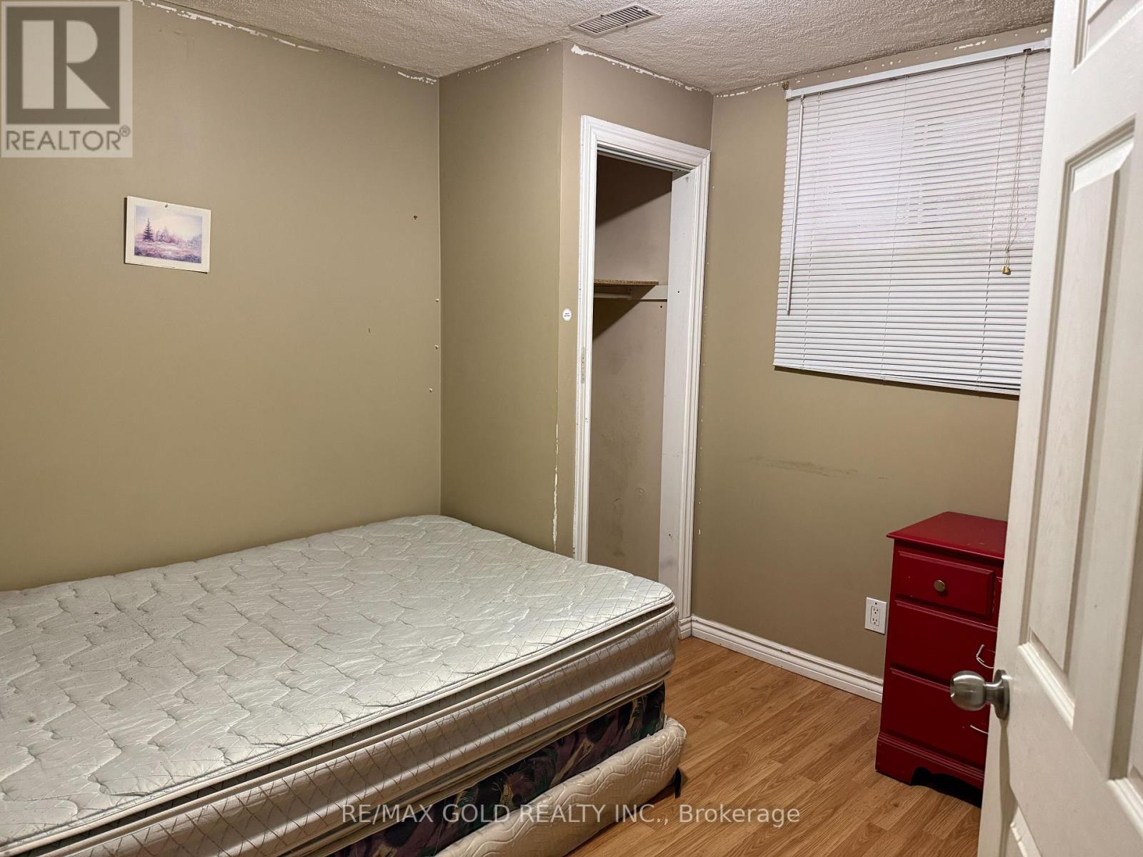 Basement - 24 Eastwood Drive, Welland, Ontario  L3C 6W4 - Photo 5 - X12749528