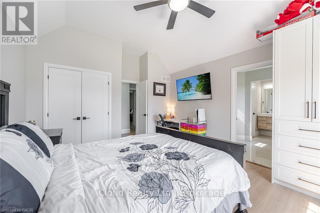 4 Deer View Ridge, Puslinch, Ontario  N1H 6H9 - Photo 33 - X12796454