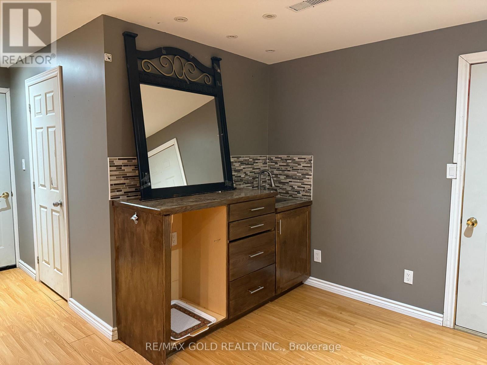 Basement - 24 Eastwood Drive, Welland, Ontario  L3C 6W4 - Photo 9 - X12749528