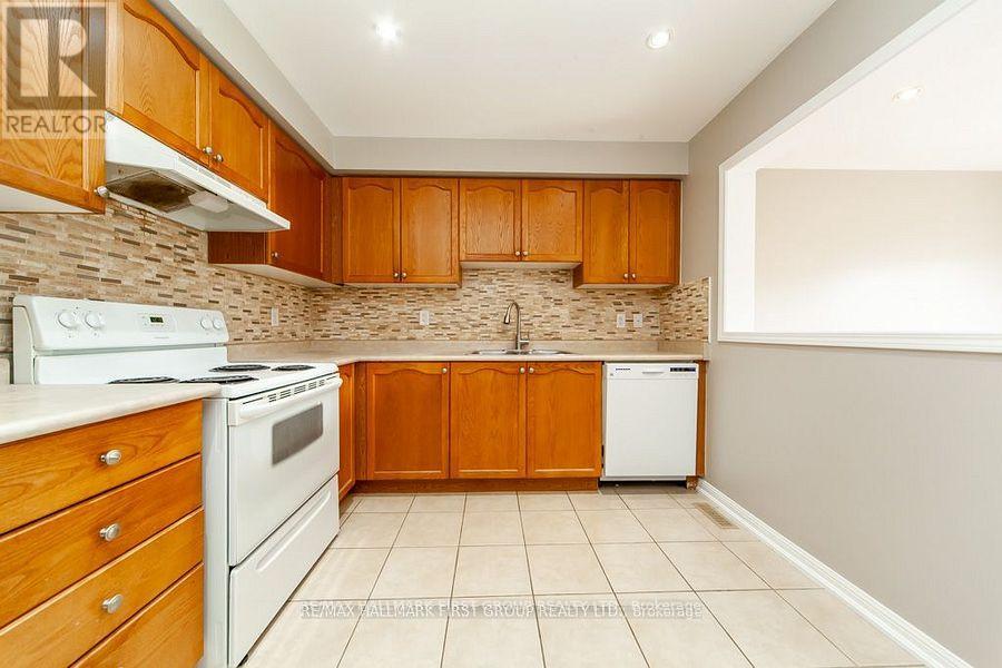 17 Robideau Place, Whitby, Ontario  L1R 3G6 - Photo 18 - E12803048