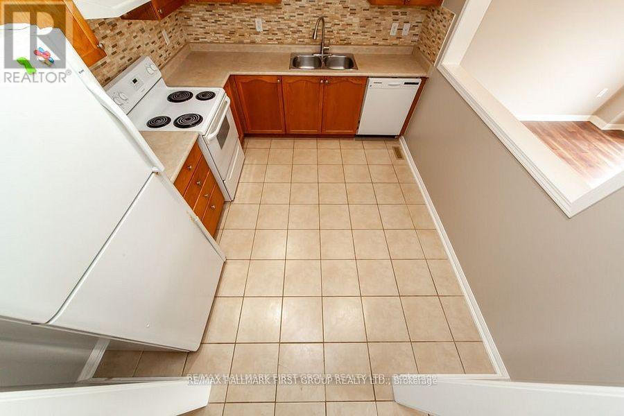 17 Robideau Place, Whitby, Ontario  L1R 3G6 - Photo 21 - E12803048