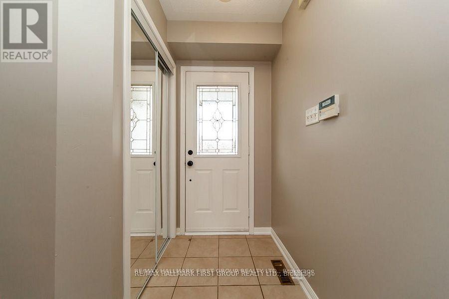 17 Robideau Place, Whitby, Ontario  L1R 3G6 - Photo 7 - E12803048