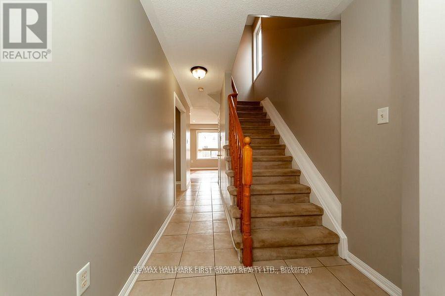 17 Robideau Place, Whitby, Ontario  L1R 3G6 - Photo 8 - E12803048